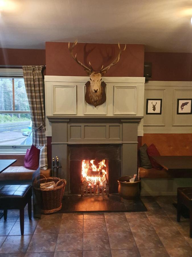 Lochailort Inn Екстериор снимка